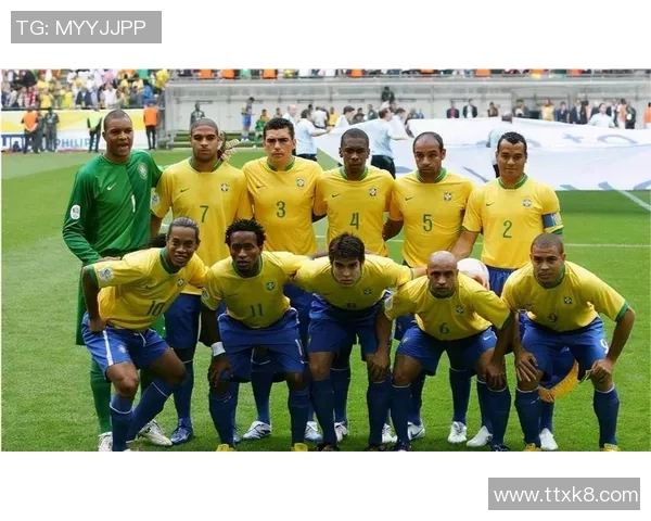 2018年世界杯球星风采：回顾知名球员表现与荣耀时刻